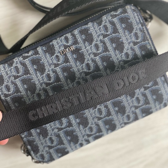 Dior Pouch - Picture 2 of 8